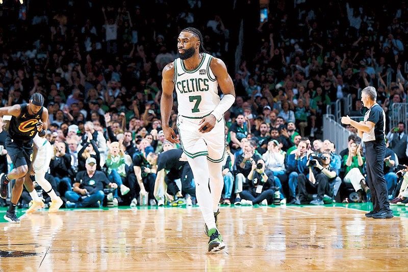 Celtics, Thunder get ball rolling