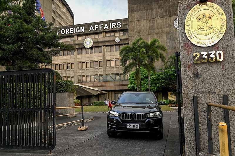 DFA to probe Chinese diplomatsâ�� â��illegal actsâ��