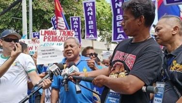 Jeepney drivers and operators from transport groups PISTON and Manibela return to the Supreme Court pleading for the issuance of a TRO vs. PUVMP.