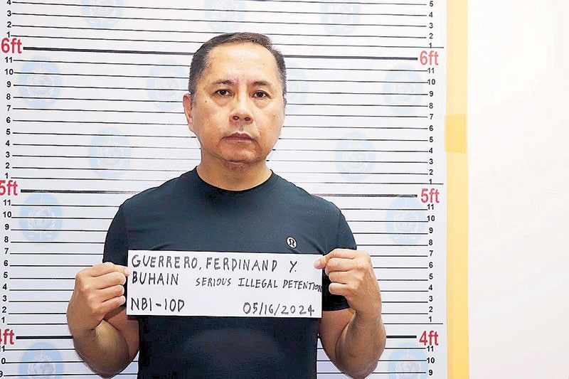 Fugitive in Vhong Navarro case surrenders
