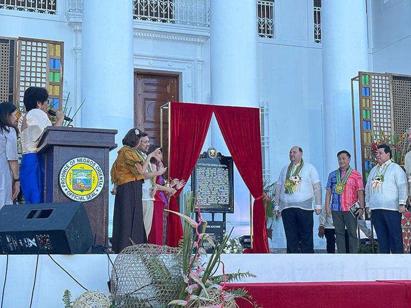 WATCH NHCP Unveils Historical Marker For Negros Orientals Capitol