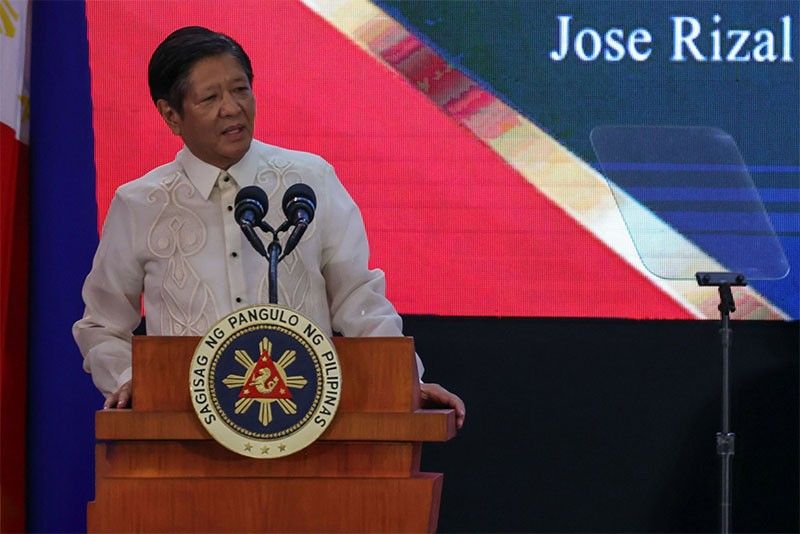 Marcos vows to finish land distribution in 4 years