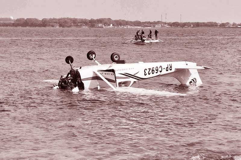 Cessna plane bumagsak sa La Union, 2 sugatan