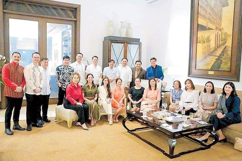 Marcos Jr. hosts dinner for Chiz, other senators after shakeup
