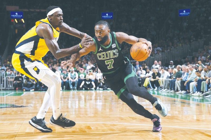 Celtics nakadalawa sa Pacers