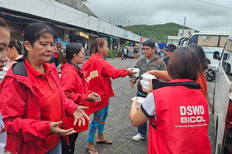 'Aghon' injures 4 in Bicol, affects over 2,700 people