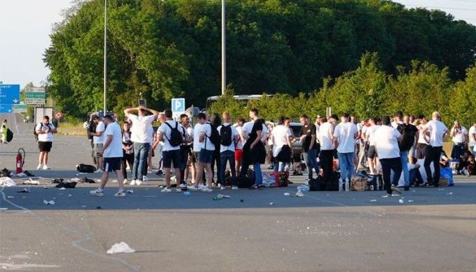 Macron condemns fan violence ahead of French football final