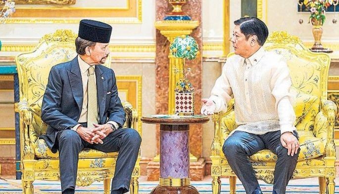 President Marcos meets with Brunei Sultan Hassanal Bolkiah at Istana Nurul Iman in Bandar Seri Begawan yesterday. Marcos is in Brunei for a two-day state visit and will head to Singapore to address the Institute for Strategic Studies Shangri-La Dialogue 2024.