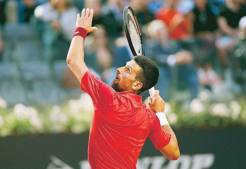 Djokovic shrugs off troubles in winning start