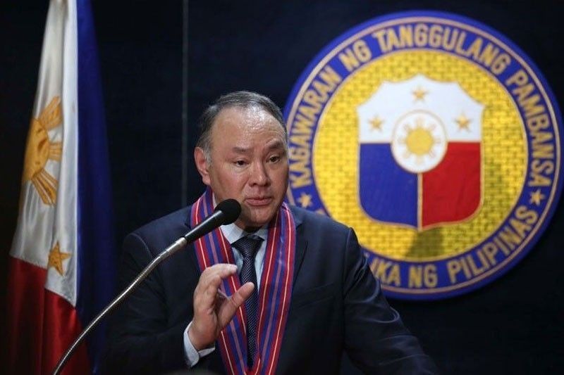 Sweden&acirc;��s defense chief visits Philippines