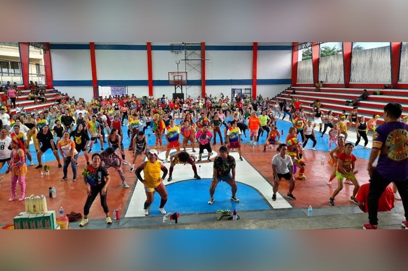Zumba fitness party for a healthier Mandauehanons