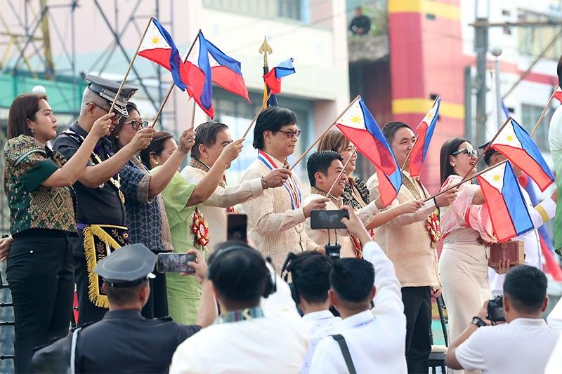 Sirena ng mga pulis, bumbero sabay-sabay na pinatunog