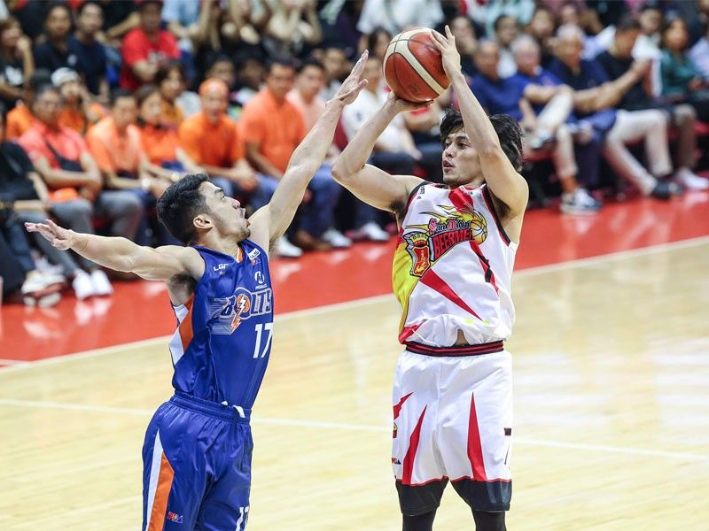 Romeo plays through strained calf in San Miguelâ��s series-tying Game 4 win