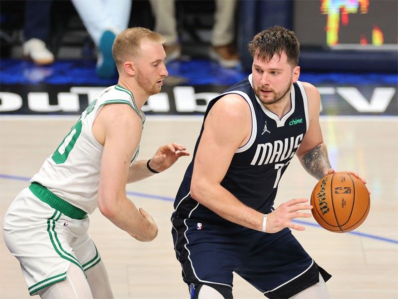 Mavs live to fight another day, blow Celtics out in Game 4