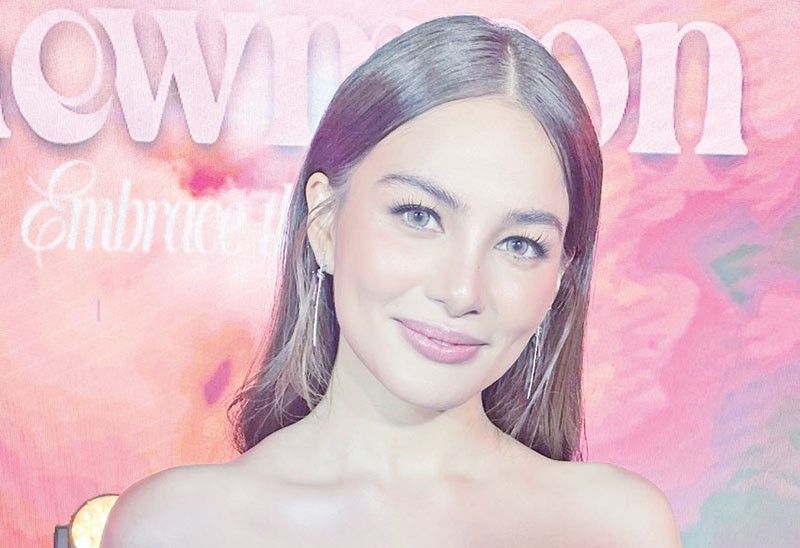 Elisse Joson wants to â��keep a private lifeâ�� with McCoy de Leon