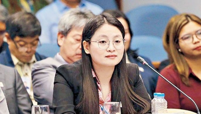 The National Bureau of Investigation has confirmed that Bamban Mayor Alice Guo and Chinese passport holder Guo Hua Ping have the same fingerprints. Documents earlier released by Sen. Sherwin Gatchalian include a passport presented by Guo&acirc;��s supposed parents when they applied for a special investor&acirc;��s resident visa and an ID picture attached to the SIRV.