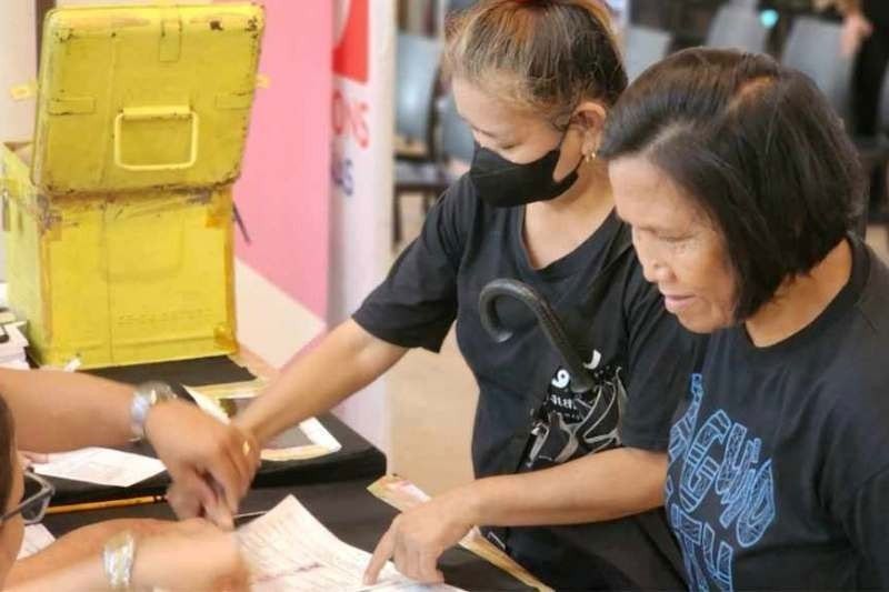 Las PiÃ±as votes to reset barangays boundaries