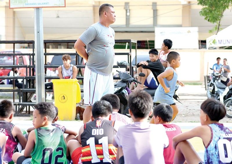 Hundreds of kids join 2nd Mayor Cabaron summer sports program