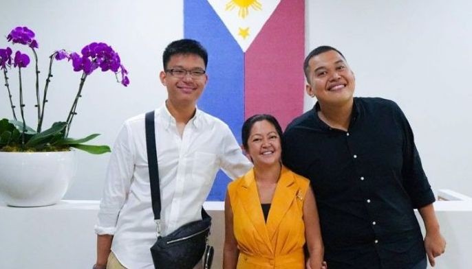 First Lady Liza dinalaw nina Bimby at Josh