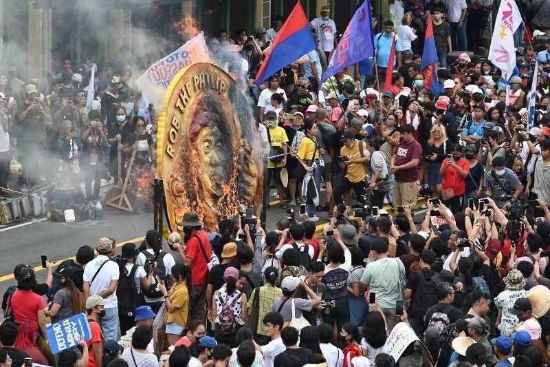 QCPD to SONA protesters: Donâ��t burn effigies warned