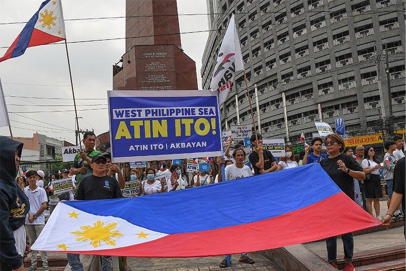 Philippines to 'stand our ground' in South China Sea dispute