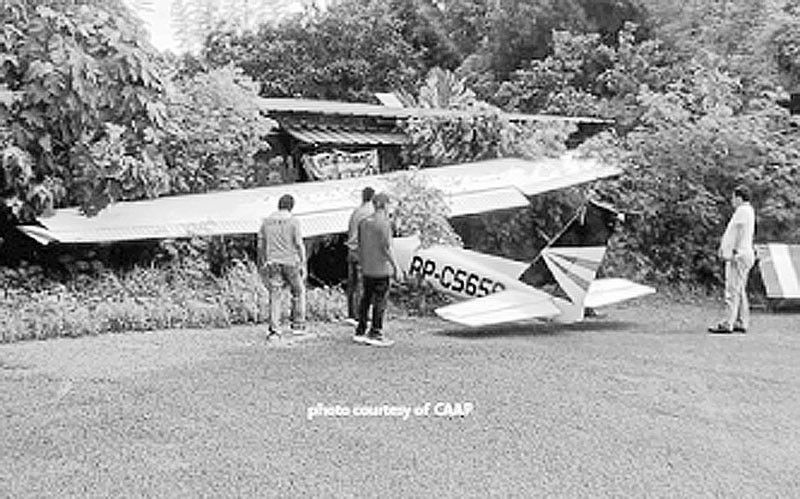 Cessna plane nag-overshoot sa runway, sumalpok sa bahay: Piloto sugatan