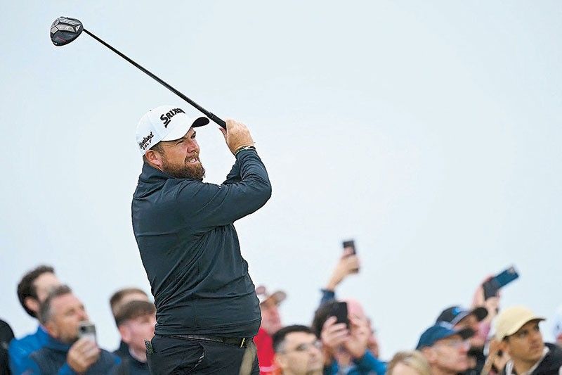 Lowry grabs 2-shot lead