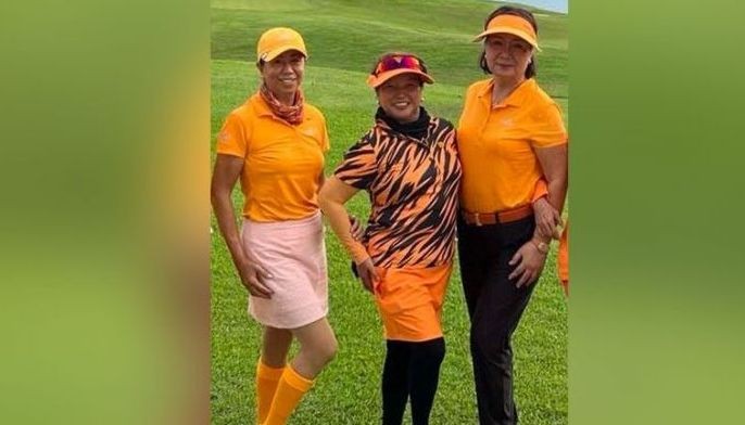 There are ladies who lunch, girls who rock...and now, women on the course!