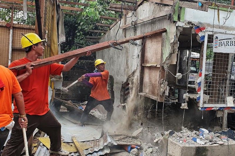 Demolition of 7 Apas houses legal â�� DWUP