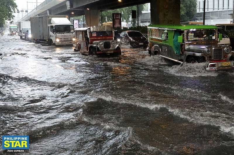 Metro Manila, iba pang lugar inulan, binaha