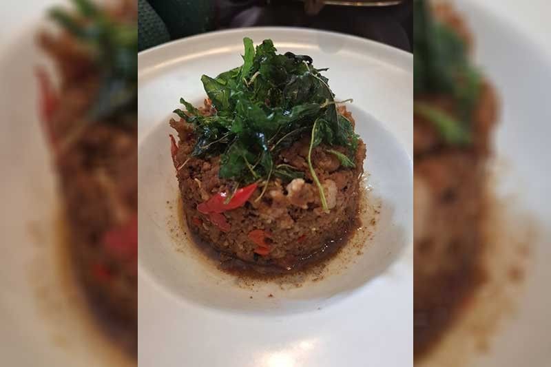 Recipe: Thai Stir-fried Pork with Basil and Chili