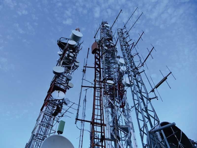 Expansion of cell towers pushed for faster internet