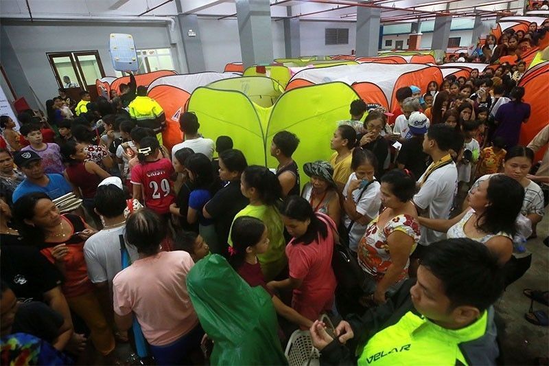 Marcos sa DOH: Mga doktor ideploy sa evacuation centers