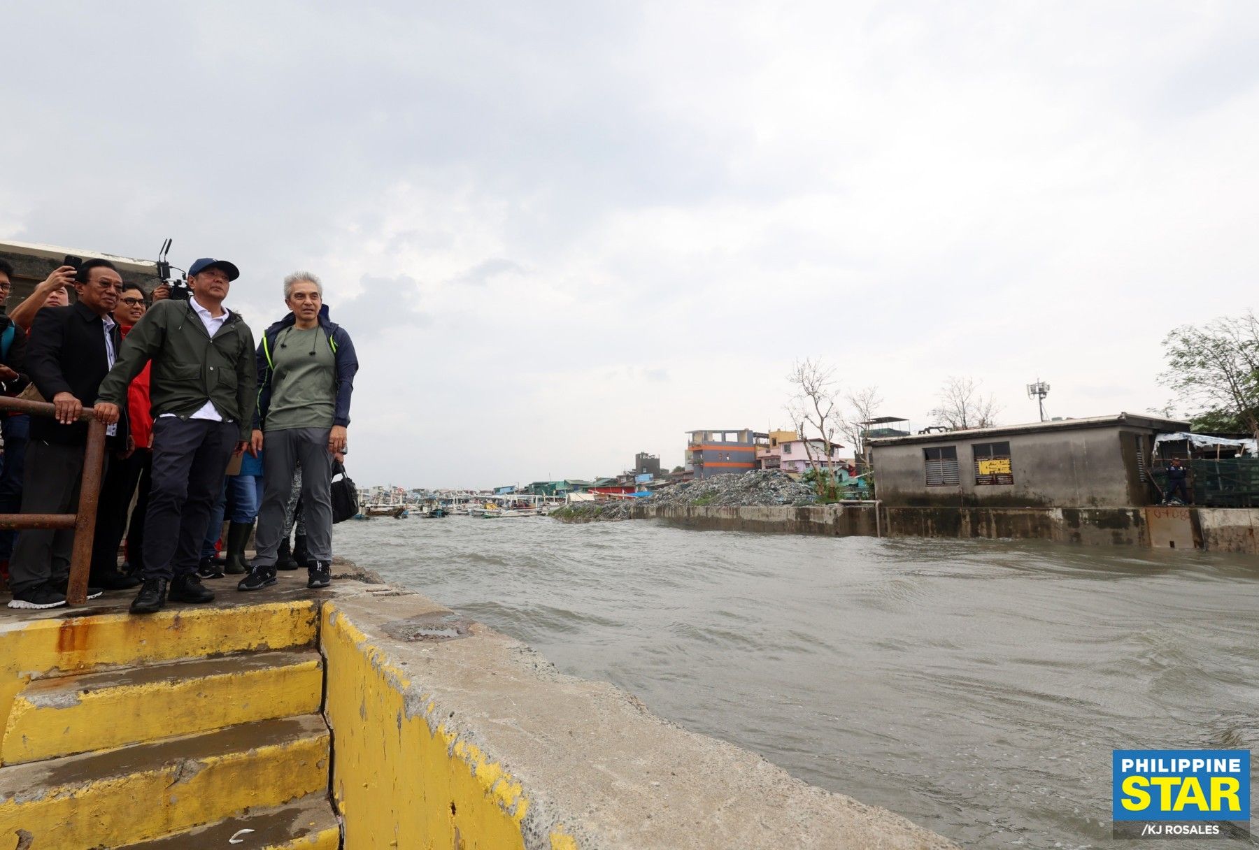 Mga basura bumara sa mga pumping station