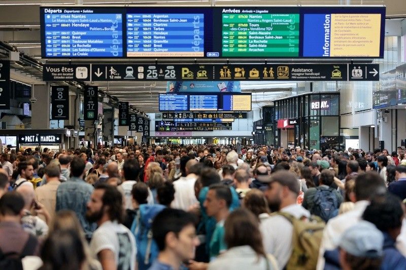 'Sabotage' hits French trains hours before Olympics