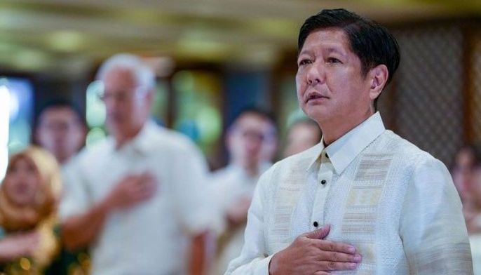 Marcos dedma sa mababang trust ratings