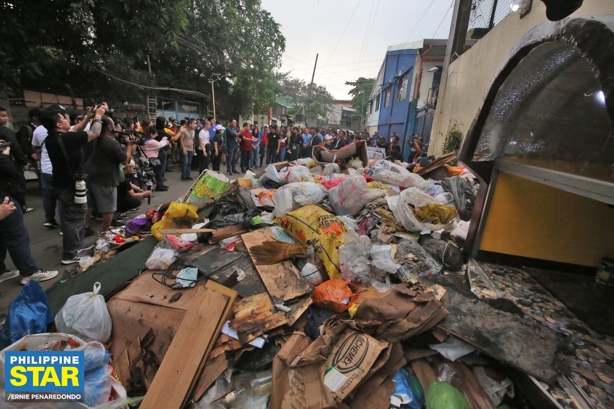 870 toneladang basura nahakot sa Metro Manila