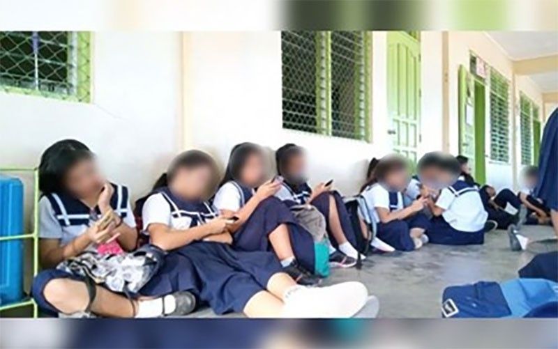 76% of Pinoys support phone ban in schools â�� poll