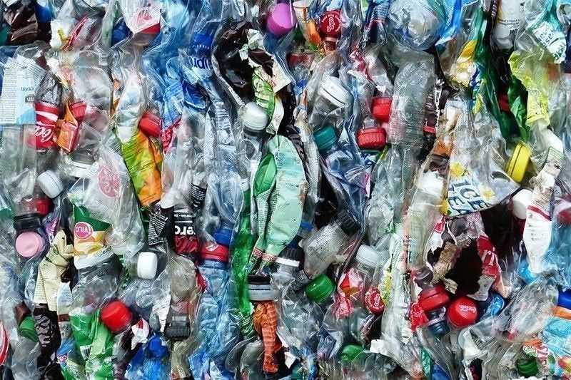 Recycled plastic gagamitin sa matibay na kalsada