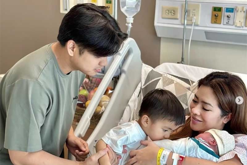 Angeline, brand new mommy na ulit