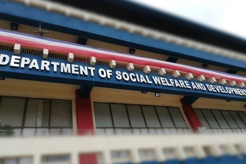 Payouts sa college students, parents ipinamahagi ng DSWD