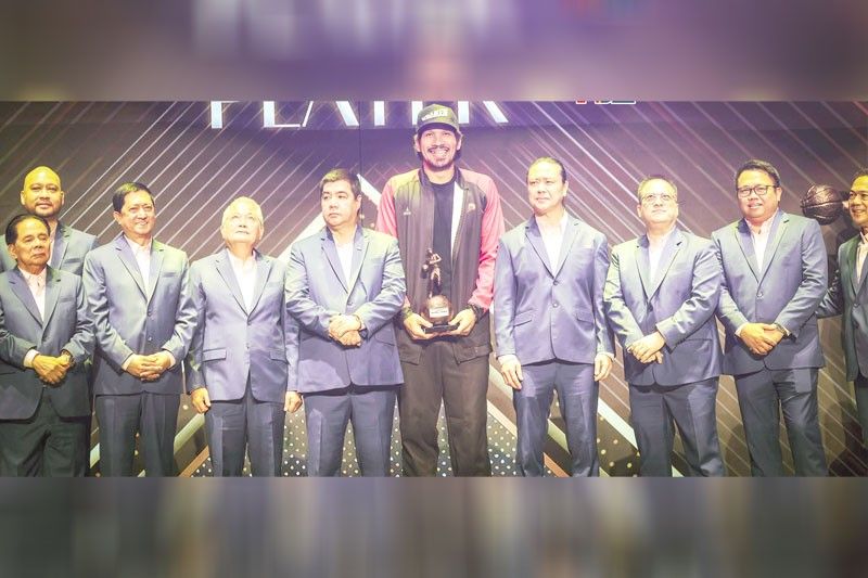 Cebuâ��s pride June Mar Fajardo extends record MVP award to eight