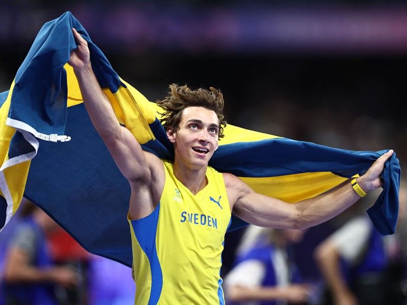 Pole vaulting â��blessedâ�� to have â��unicornâ�� Duplantis, says Obiena