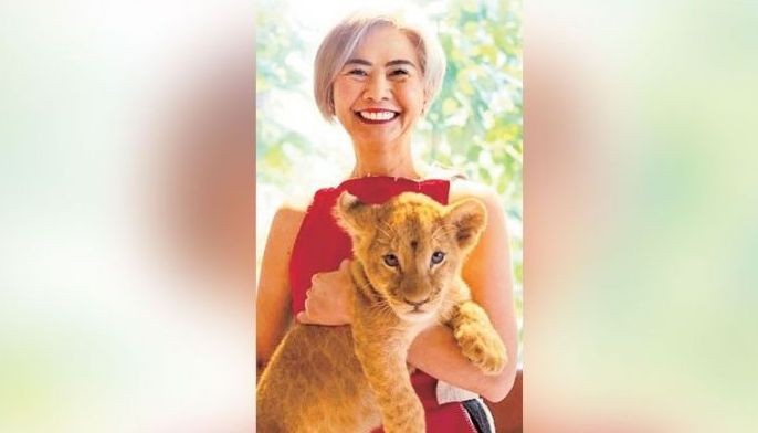 Manila government defends keeping lion cub Isla