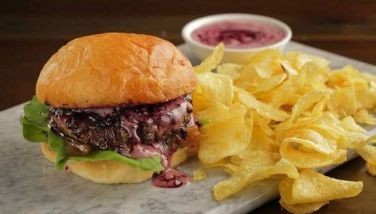 Recipe: Gourmet burger with fruity mayo plus bonus jam