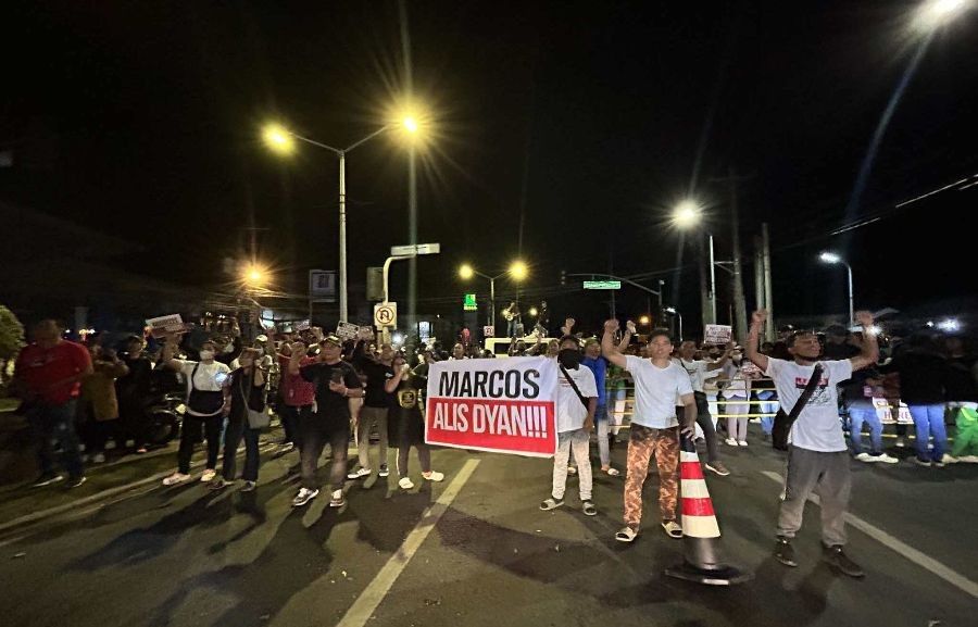 7 cops injured, 3 arrested in clash at Quiboloy group rally