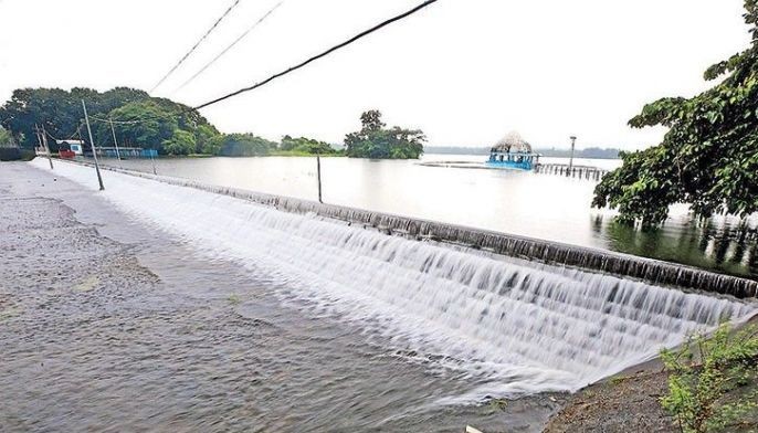 La Mesa still overflowing; 3 other dams open gates