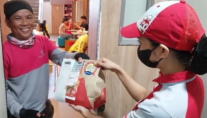 Jollibee Group reinforces global food safety standards, practices