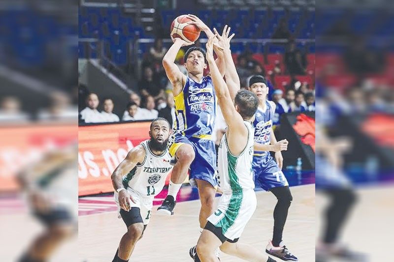 Hotshots ibinagsak ang Dyip sa 0-4