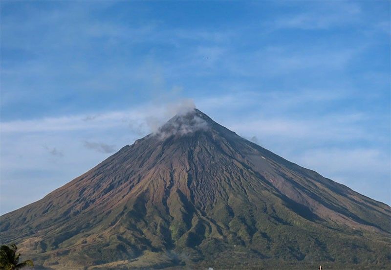 Increased rockfall events at Mayon Volcano amid â��Kristineâ��